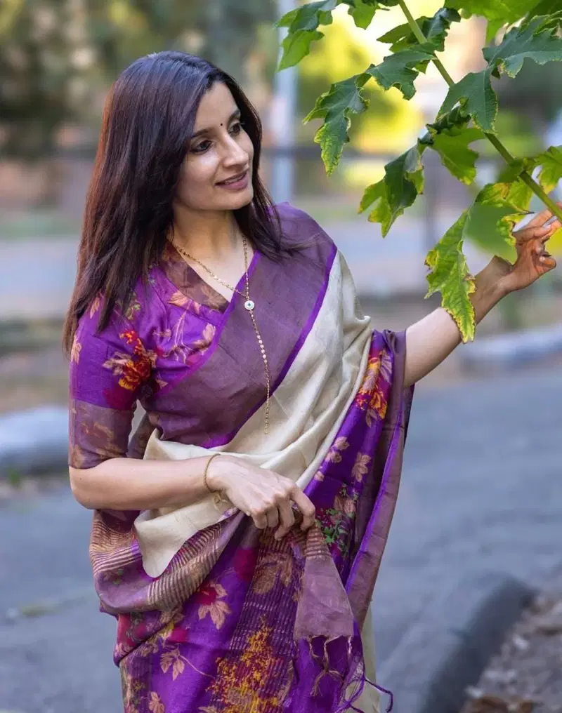 MG 477 Linen Digital Printed Daily Wear Saree Wholesale Online
